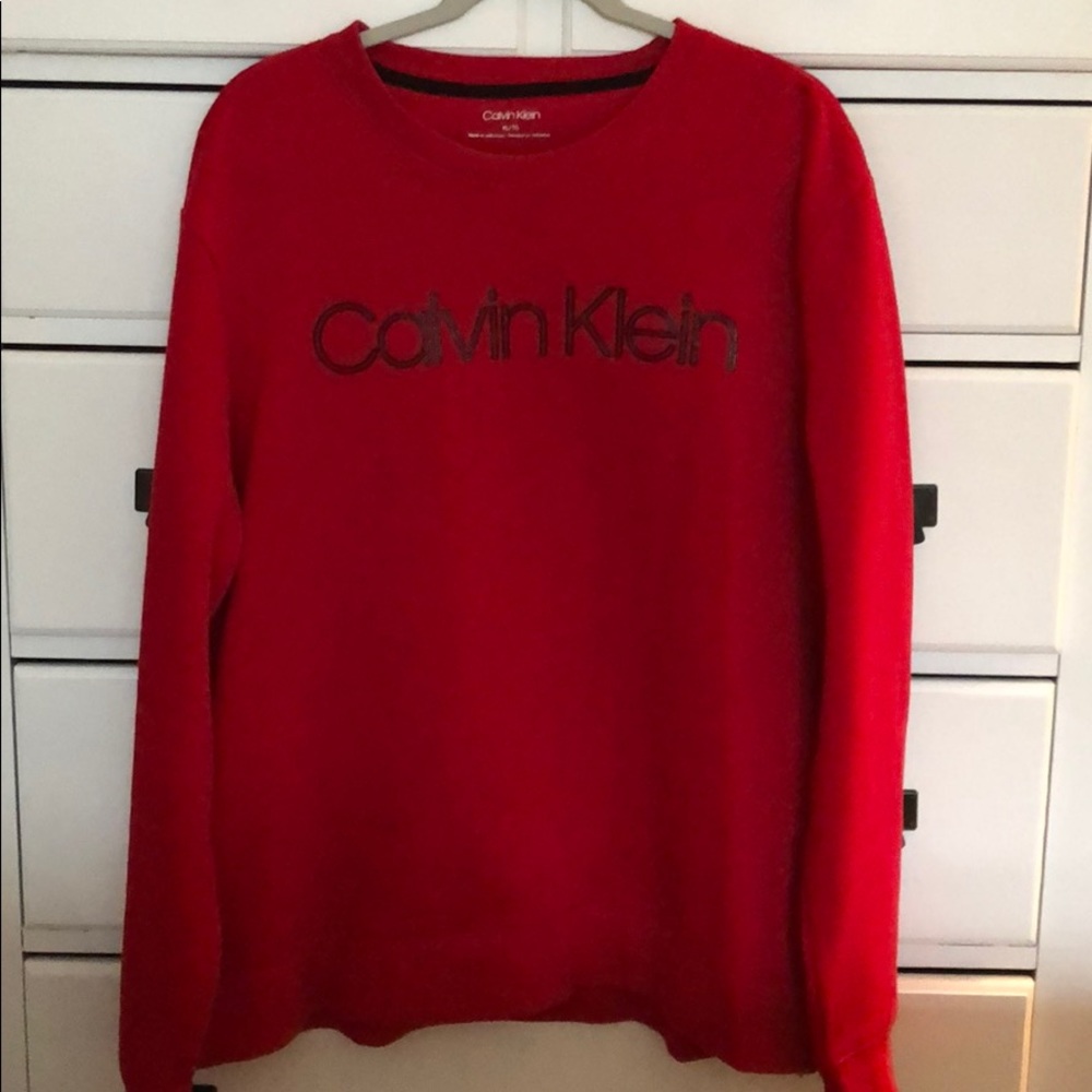 Men’s Calvin Klein sweatshirt.